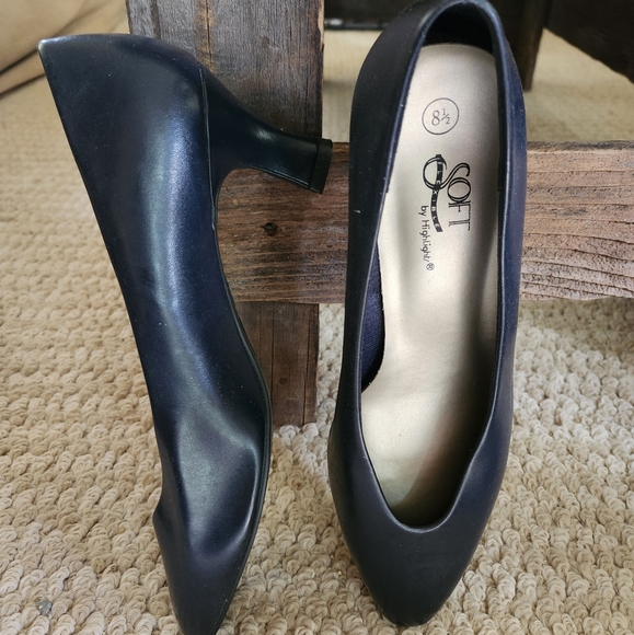 Soft Flexible by Highlights shoes - Picture 3 of 5